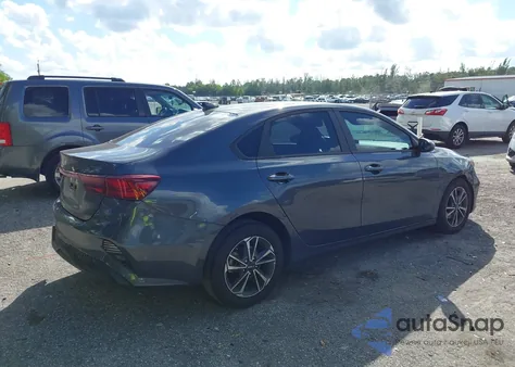 2024 Kia Forte Lxs z USA, uszkodzony, nr VIN 3KPF24AD1RE816913